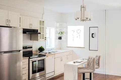 73 Ashburnham Rd, Toronto, ON M6H 2K6