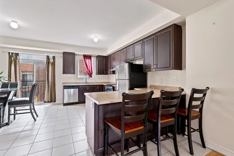 39 Sea Drifter Cres, Brampton, ON L6P 4B2
