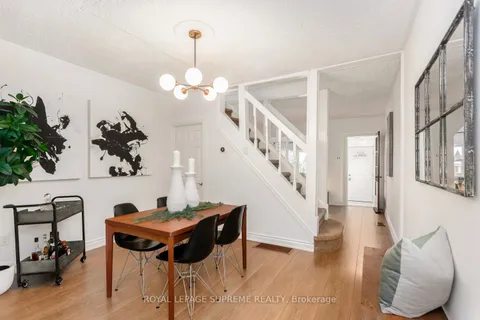 25 Norval St, Toronto, ON M6N 3Z1