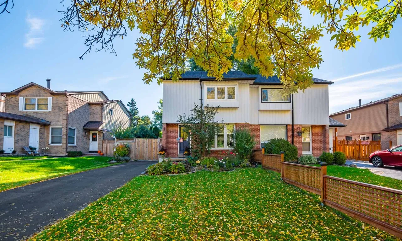 844 Laurier Ave, Milton, ON L9T 4H1
