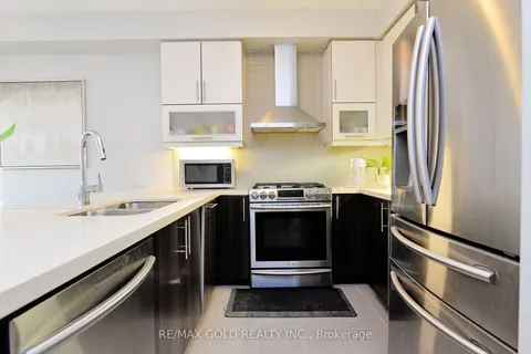 33 Baffin Cres, Brampton, ON L7A 4K9