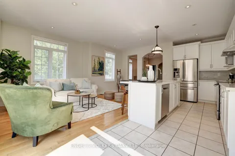 3449 Robin Hill Circ, Oakville, ON L6L 6X3