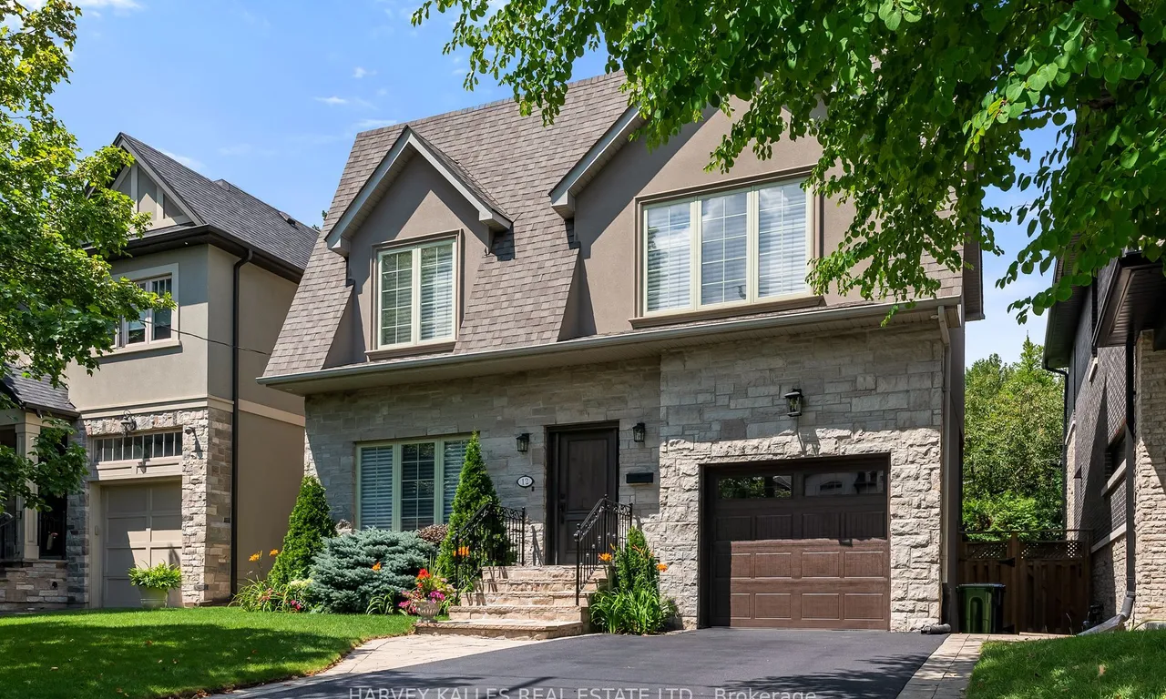 12 Reid Manr, Toronto, ON M8Y 2H7
