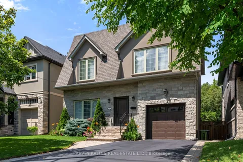 12 Reid Manr, Toronto, ON M8Y 2H7