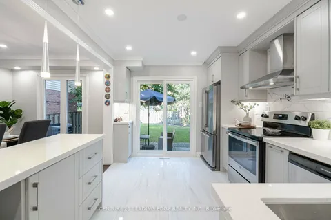 2853 Monticello Mews, Mississauga, ON L5N 4A2