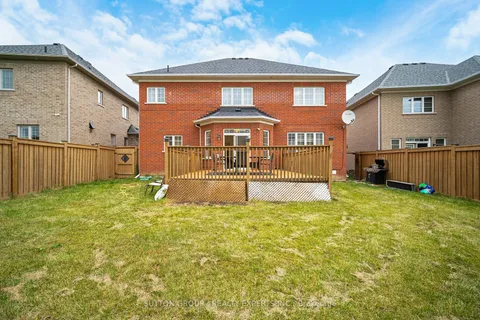 8 Decorso Dr, Brampton, ON L6P 3T7
