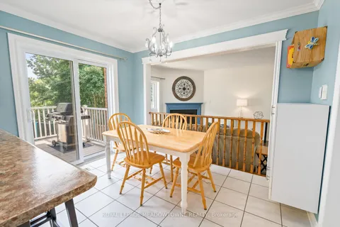 32 Oak St, Halton Hills, ON L7G 5T6