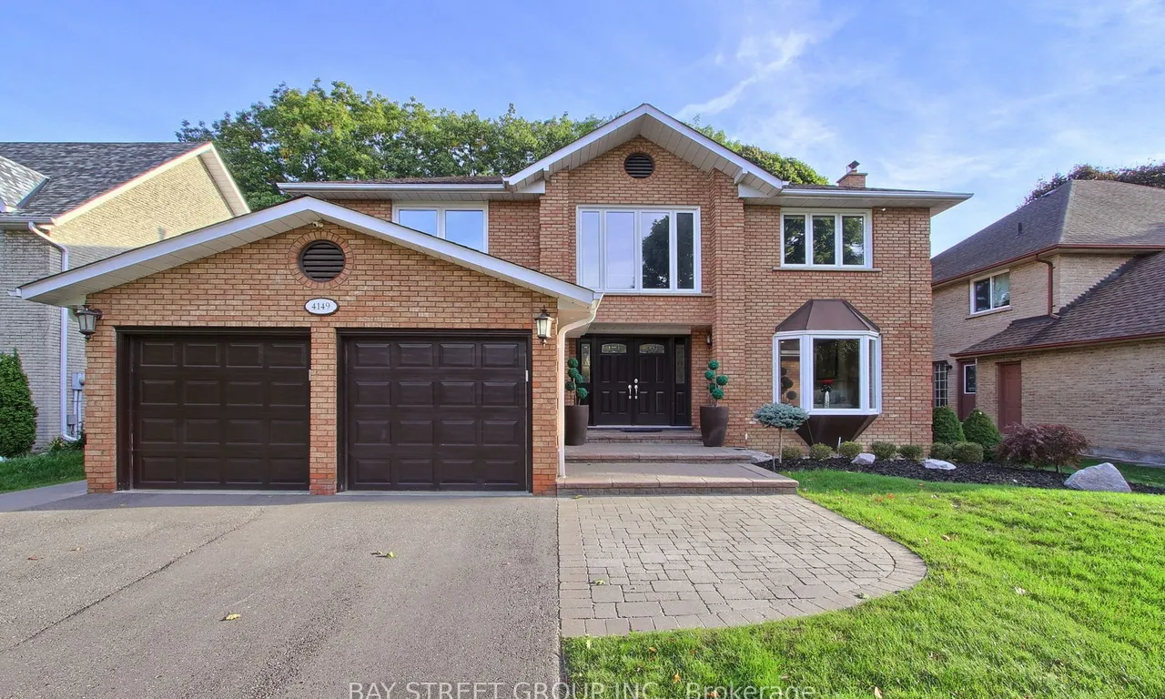 4149 Bridlepath Tr, Mississauga, ON L5L 3E8