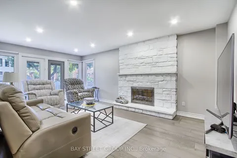 4149 Bridlepath Tr, Mississauga, ON L5L 3E8