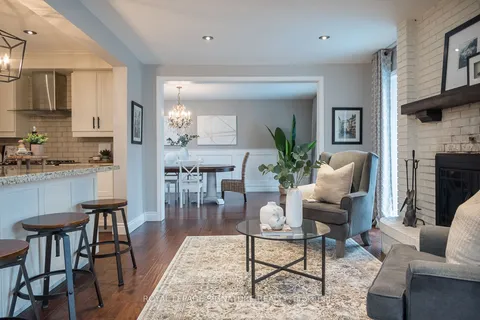 844 Bishop Crt, Milton, ON L9T 3N1