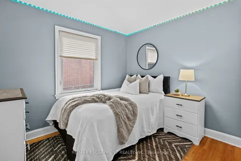 1458 Fisher Ave, Burlington, ON L7P 2L8