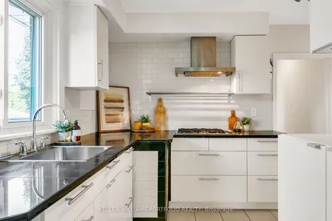 60 Coney Rd, Toronto, ON M8Z 2K8