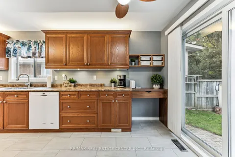 35 Cardwell St, Orangeville, ON L9W 2V7