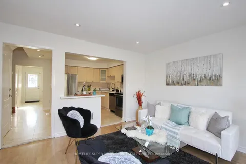 15 Mount Ranier Cres, Brampton, ON L6R 2K8