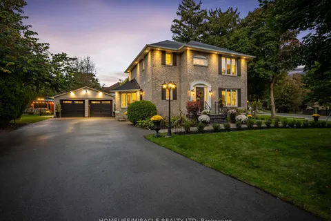 521 Oneida Dr, Burlington, ON L7T 3T9