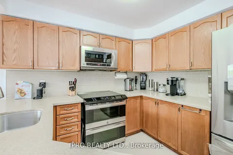 13 Legend Lane, Brampton, ON L6X 5B5