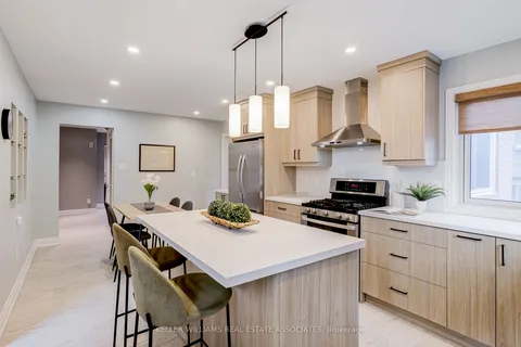 4234 Monteith Crt, Mississauga, ON L5C 4L1