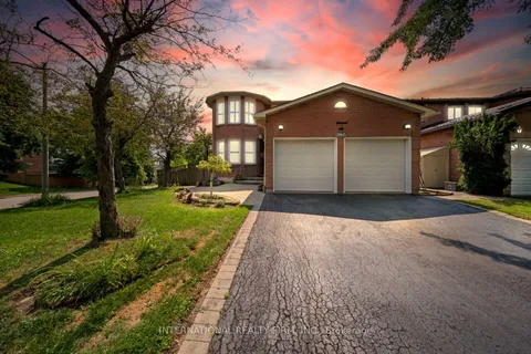 6219 Camgreen Circ, Mississauga, ON L5N 4N5