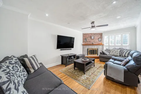 6219 Camgreen Circ, Mississauga, ON L5N 4N5
