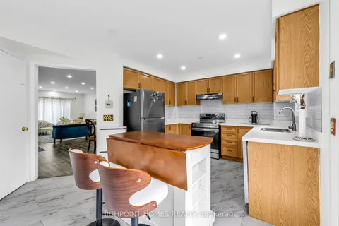 41 Softneedle Avenue, ON L6R 1K4