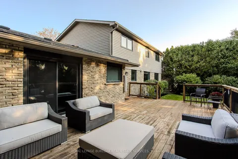 1771 Heather Hills Dr, Burlington, ON L7P 2Z1