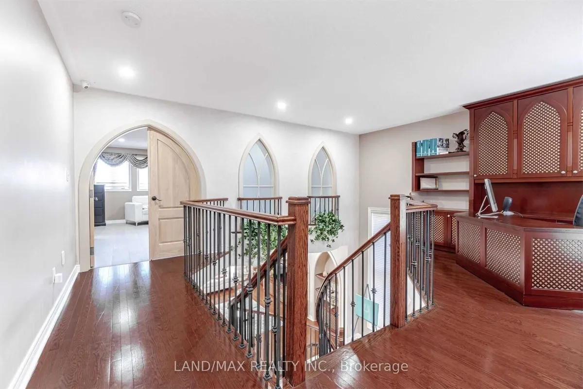 34 Forsyth Cres Crescent, ON L7G 6G3