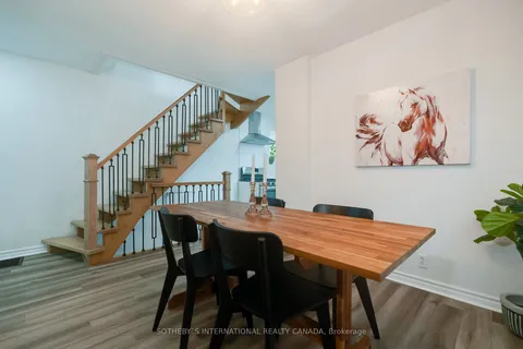 29 Florence Cres, Toronto, ON M6N 4E6
