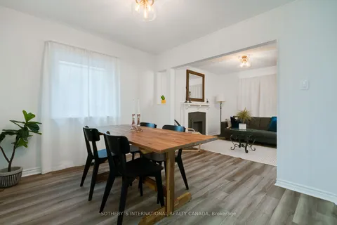 29 Florence Cres, Toronto, ON M6N 4E6