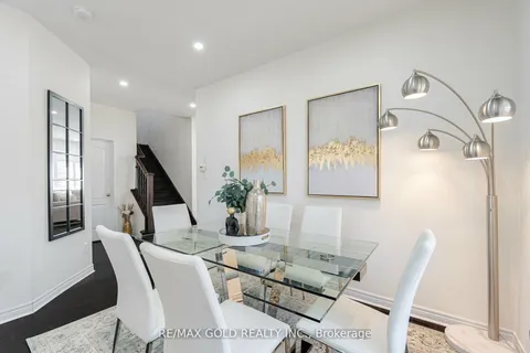 94 Zelda Rd, Brampton, ON L6R 3V4