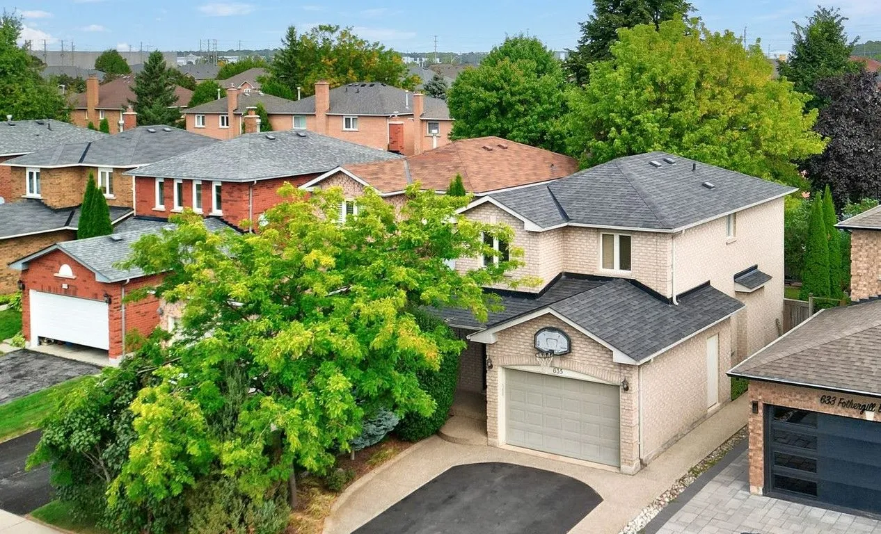 635 Fothergill Blvd, Burlington, ON L7L 6E3