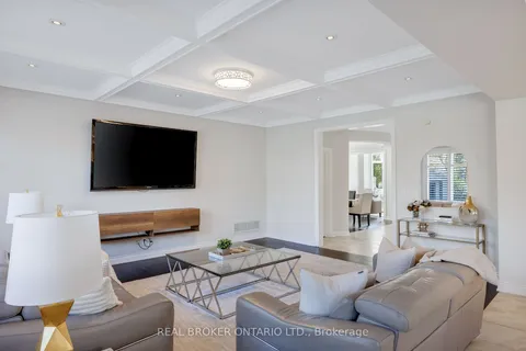 1189 Sienna St, Mississauga, ON L5H 4L5