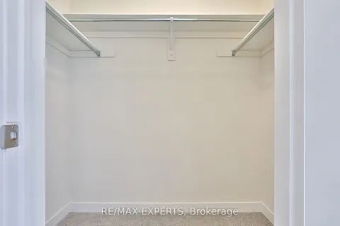 1541 Rose Way, Milton, ON L9E 1V7
