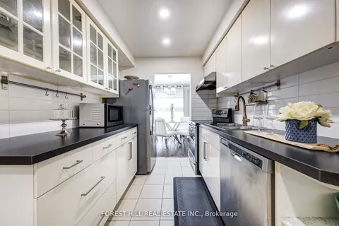 4006 Bishopstoke Lane, Mississauga, ON L4Z 1J2