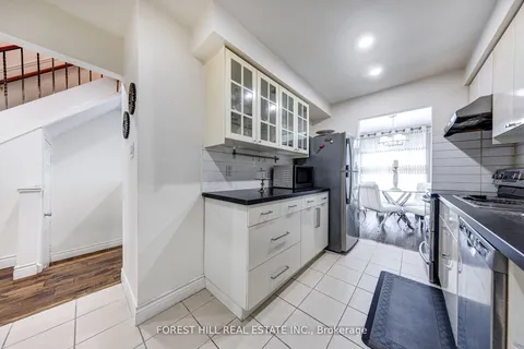 4006 Bishopstoke Lane, Mississauga, ON L4Z 1J2