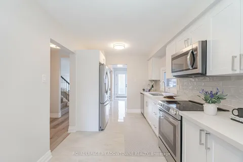 152 Hansen Rd, Brampton, ON L6V 2G6