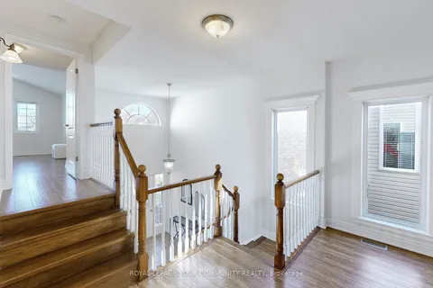 28 Benjamin Cres, Orangeville, ON L9W 5J2