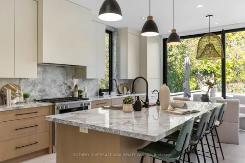 38 South Kingslea Dr, Toronto, ON M8Y 2A4