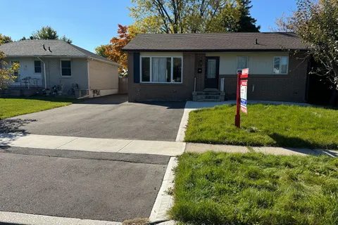 68 Nanwood Dr, Brampton, ON L6W 1L9