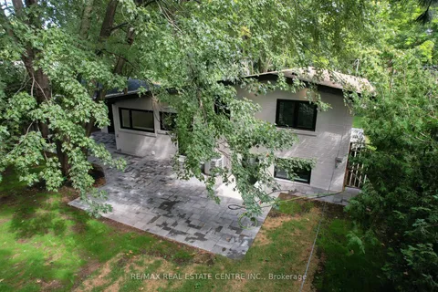 1550 Springwell Ave, Mississauga, ON L5J 3H6