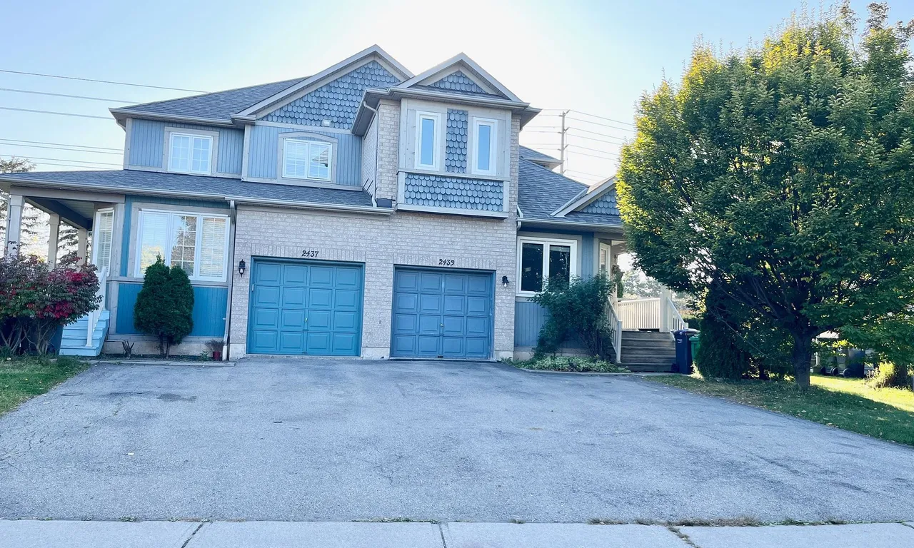 2439 Bankside Dr, Mississauga, ON L5M 6E6