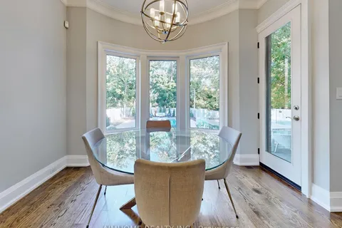 105 Ashbourne Dr, Toronto, ON M9B 4H6