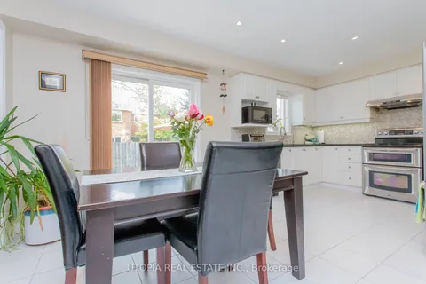 3967 Mcdowell Dr, Mississauga, ON L5M 6P5