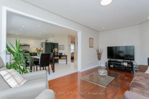 3967 Mcdowell Dr, Mississauga, ON L5M 6P5