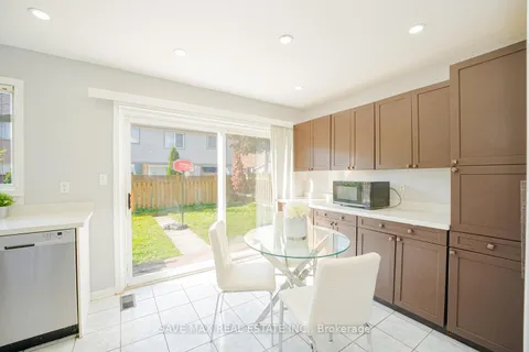 30 Worthington Ave, Brampton, ON L7A 1M9