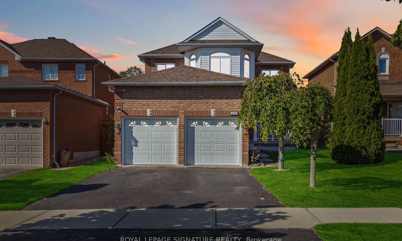 5609 Sidmouth St, Mississauga, ON L5V 2H4