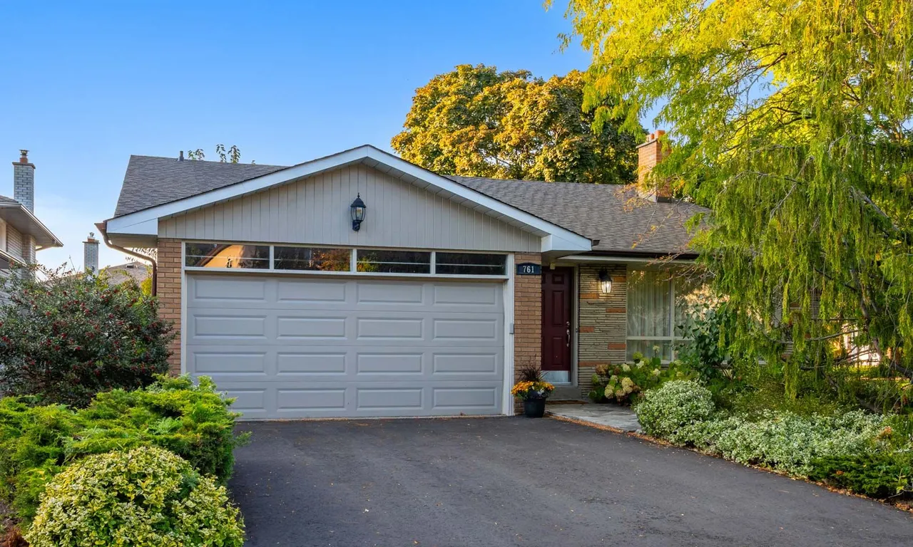 761 Duchess Dr, Mississauga, ON M6E 2H6