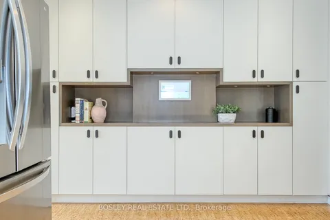 45 Galley Ave, Toronto, ON M6R 1G9