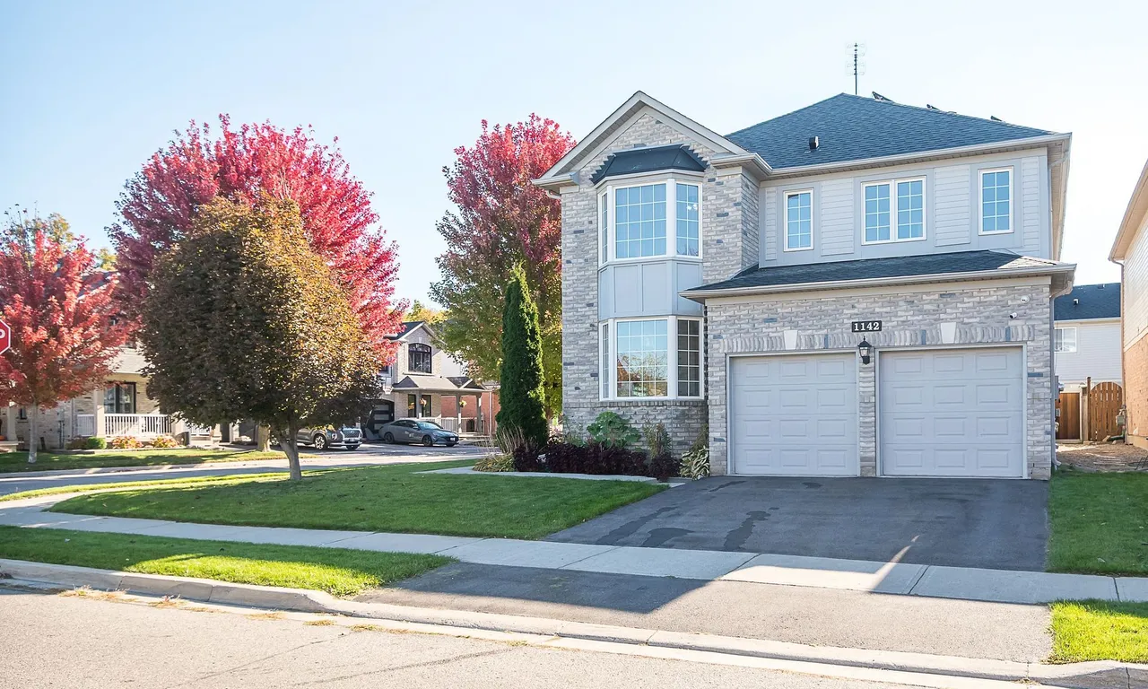 1142 Deacon Dr, Milton, ON L9T 5T3
