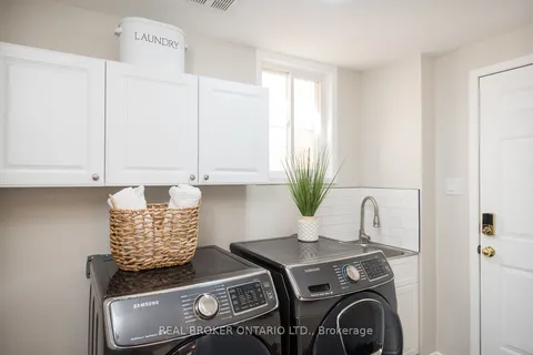 1142 Deacon Dr, Milton, ON L9T 5T3