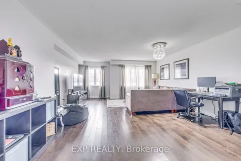 751 Candlestick Circ, Mississauga, ON L4Z 0B2